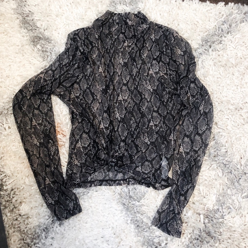 wild fable see through snakeskin top - Picture 4 of 7